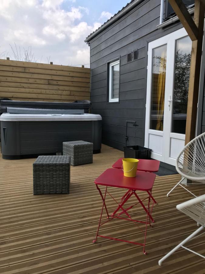 Les Nuits Insolites De La Mothe - Hebergement En Bulle Ou Tiny House Avec Spa Privatif Outremecourt 外观 照片