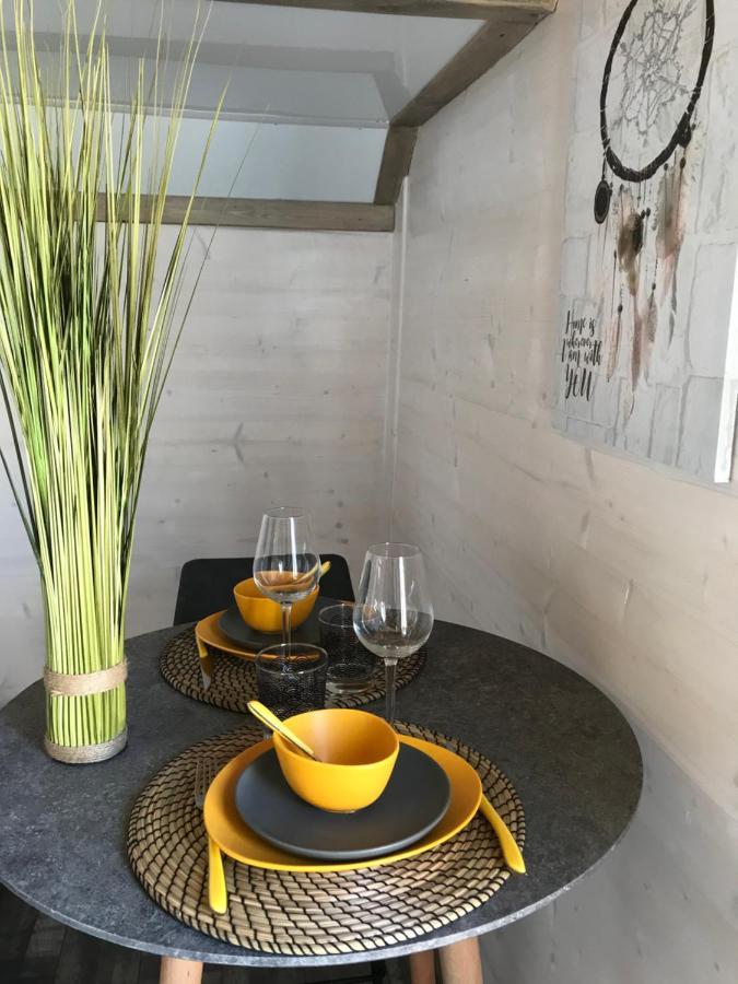 Les Nuits Insolites De La Mothe - Hebergement En Bulle Ou Tiny House Avec Spa Privatif Outremecourt 外观 照片